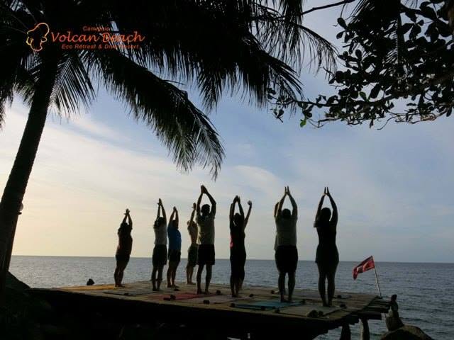 Sunset Yoga Camiguin Volcan